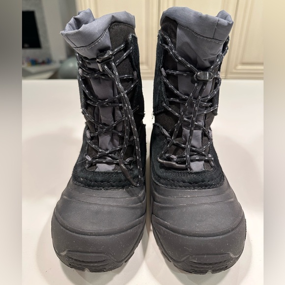 Alpenglow V Waterproof Boots - Youth, Color:
TNF Black - Vanadis Grey, Size 2 - Picture 2 of 14